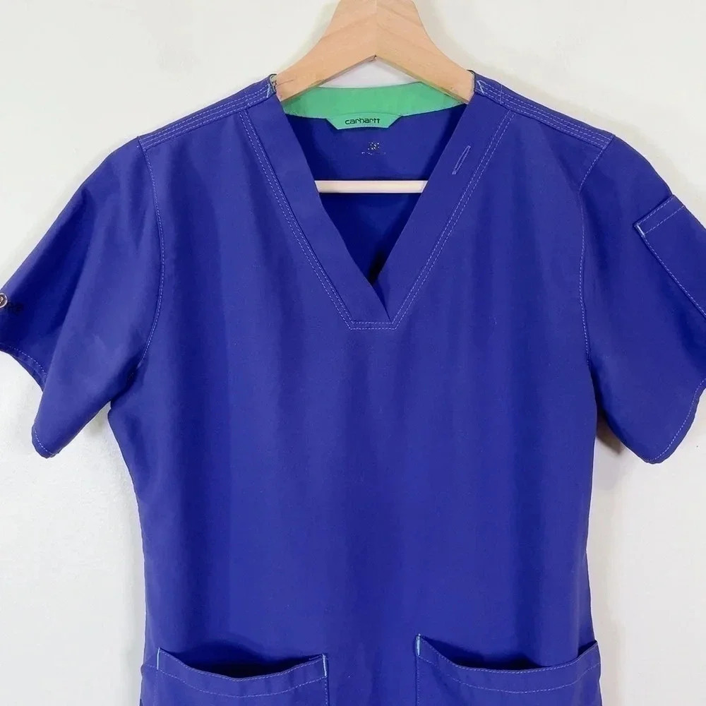 Carhartt Women's Cross-Flex Plus  V-Neck Media Scrub Top - Picture 3 of 12